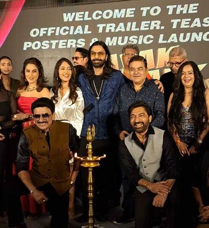 Gujarati Film LAYAK NALAYK (3)