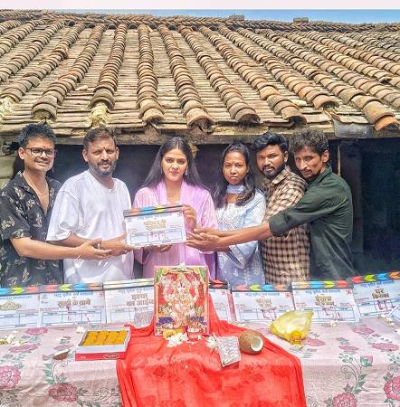 Shooting Bhojpuri film Parivar Ke Rakhwal