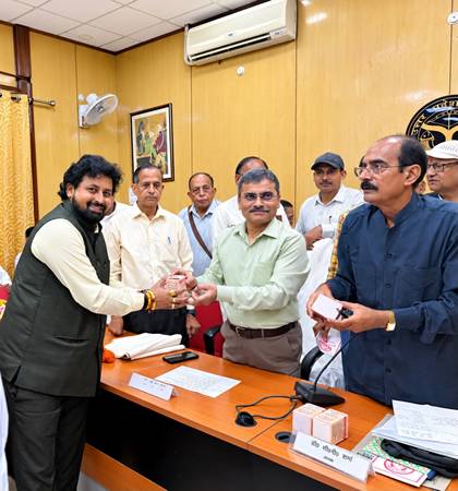 Vinay Kumar Dubey Felicitated 5